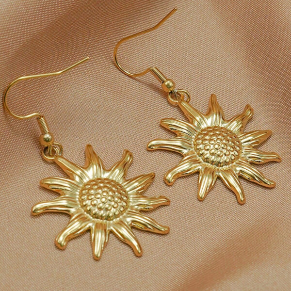 Lxalry 18K Gold Plated Sun Mirror Jewelry Set  Hypoallergenic Skin Safe Necklace   Drop Earrings For Daily Evening  Never Fade Adjustable Luxury Gift With Precision Cast Rays - Image 4