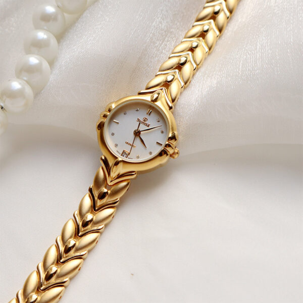 Retro Minority Round Senior Placer Gold Bracelet Women's All-match Small Gold Watch - Image 5