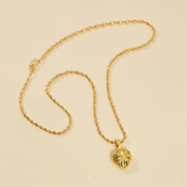 Heart-shaped Necklace Ethnic Style Hollow Chicken Hearts Gold Plated - Image 5
