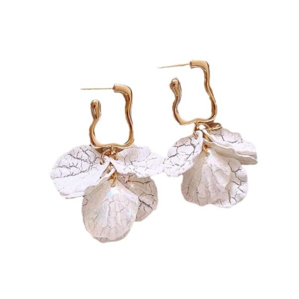 Affordable Luxury Fashion Petal Earrings - Image 5