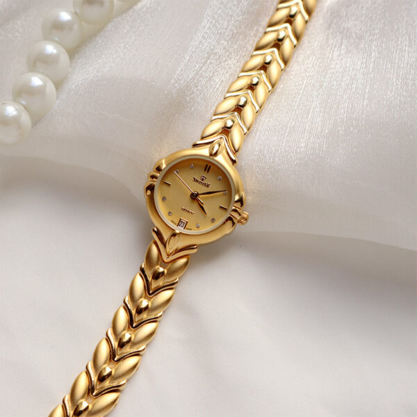Retro Minority Round Senior Placer Gold Bracelet Women's All-match Small Gold Watch - Image 6