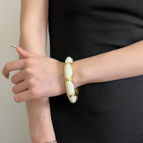 French Retro Oval Black Gold Enamel Drop Oil Bracelet Niche High Sense - Image 7