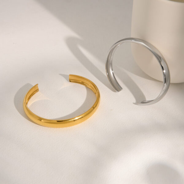 Women's Fashion Titanium Steel Fine Polished Surface Bracelet - Image 8