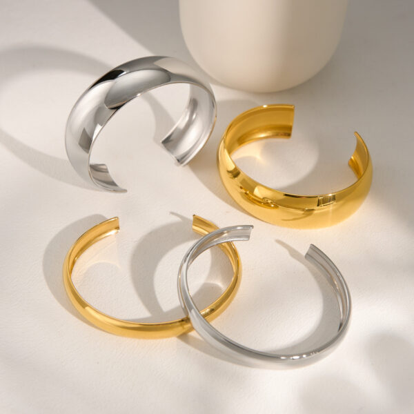 Women's Fashion Titanium Steel Fine Polished Surface Bracelet - Image 3