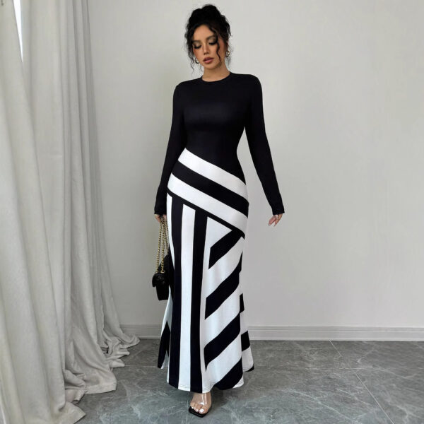 Women's Sexy Asymmetric Neckline Irregular Stripes Dress - Image 3