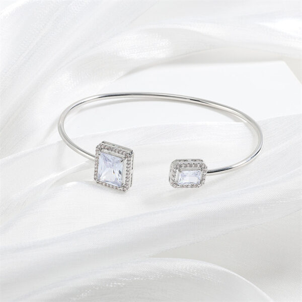 Women's Simple Bracelet Bracelet High-grade Water Drop Inlaid Women's Square Diamond - Image 4