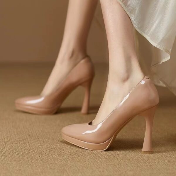 Low-cut Waterproof Platform Gentle Bright Leather Pumps Professional Women's Shoe