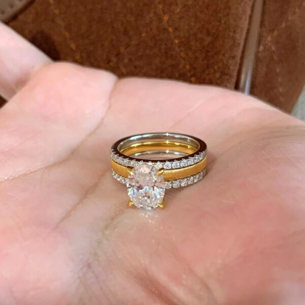 Twin Same Brushed Big Diamond Row Diamond Ring - Image 2
